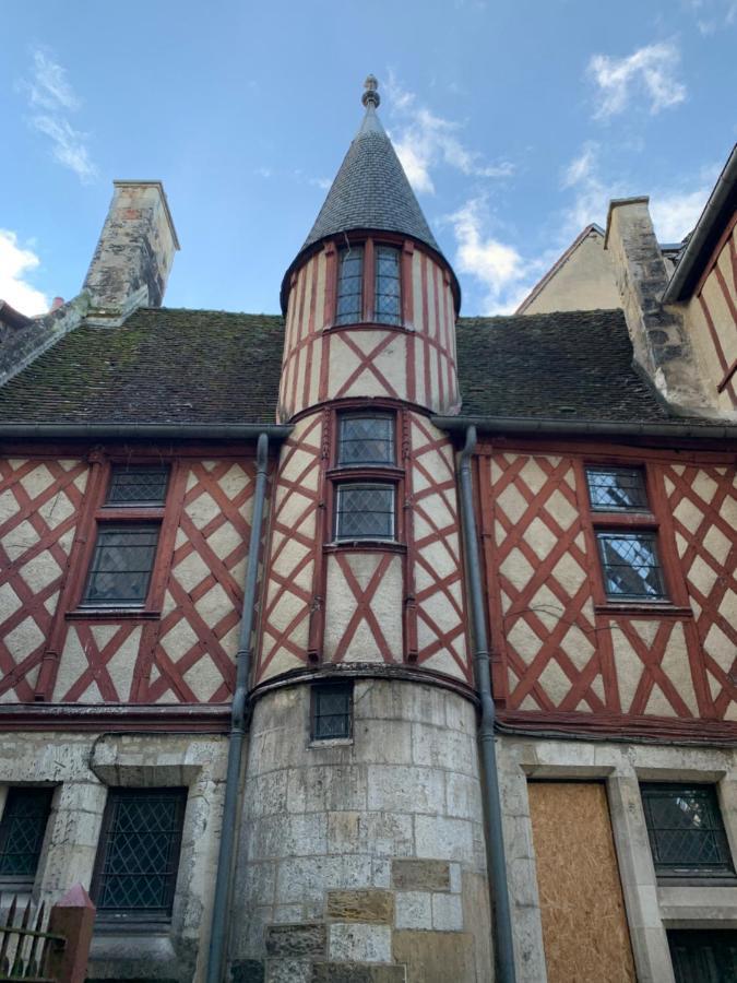 Le Petit Chateau Du Docteur Cambournac Apartment